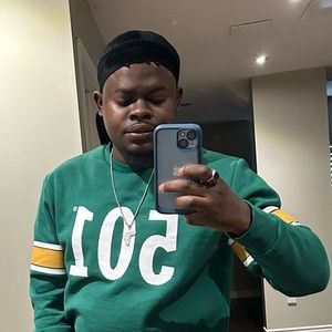 Meet your Posher, Akinwande